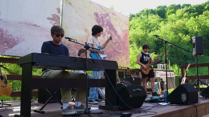 Foolish Minds/Through The Hills - Live