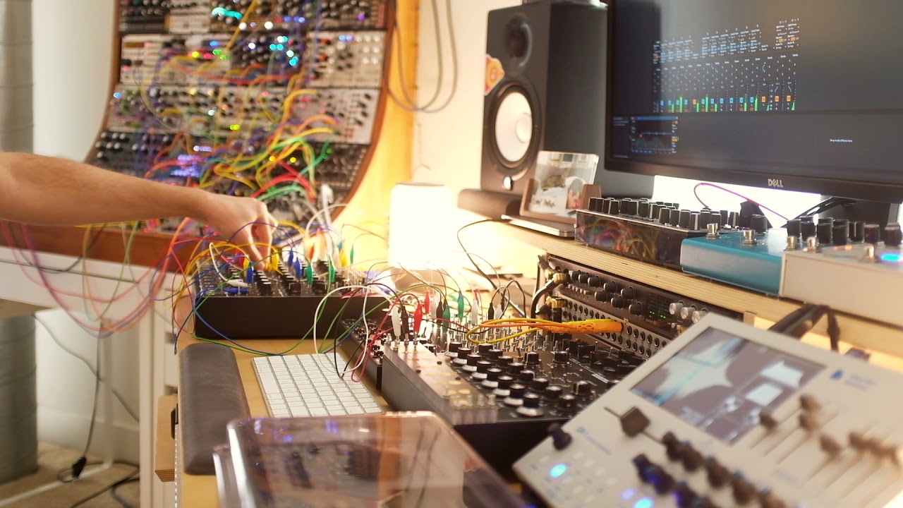 Bouncing Ball - atmospheric/ambient/meditative (Pulsar-23, GR-1, Lyra-8)