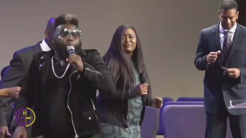 Robert Hawkins “ I Love to Praise his Name” MUST SEE‼️ 11/14/23 @DonnieMcClurkinShow  version!