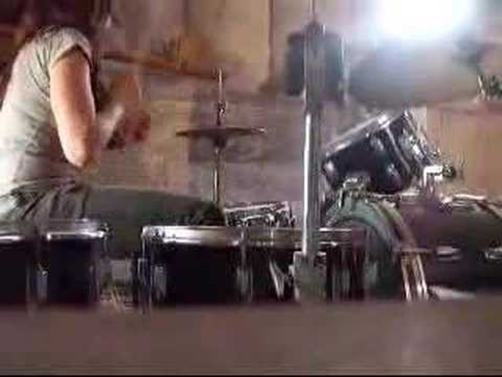Kick ass drummer/ girl drummers cover by Hanson - In the city