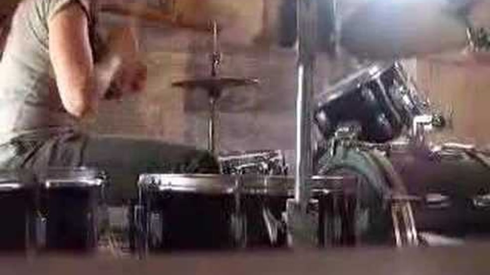 Kick ass drummer/ girl drummers cover by Hanson - In the city