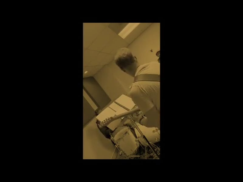 Divorced Horses, Ellipses