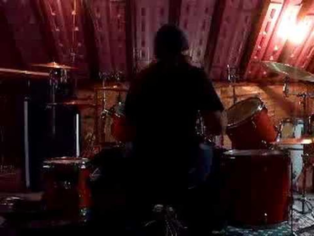 Kick ass Girl drummer/ girl drummer solo