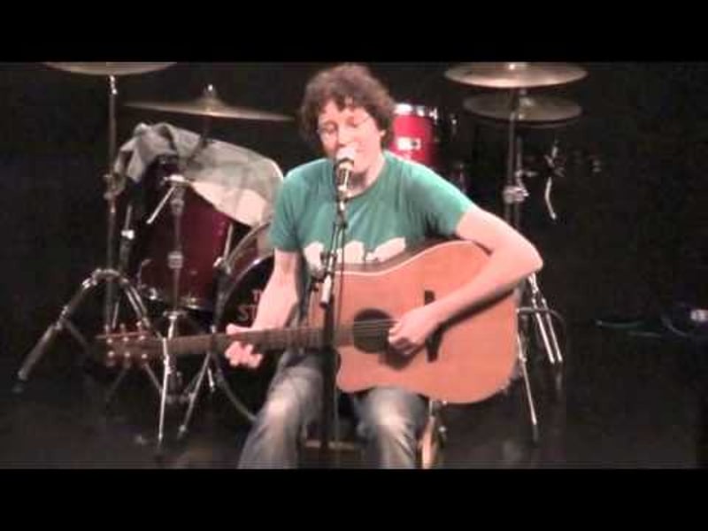 Ally Kerr - The Sore Feet Song (live)