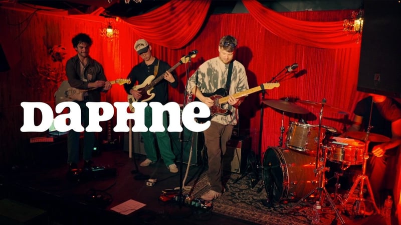 Filthy Casual - daphne (Live)