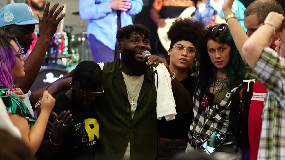 Robert Hawkins x TRG Band — The Recovery Gathering Live (Indy 2025) Serenity Prayer.