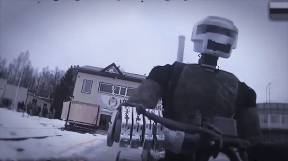 Season to Risk - Broken Arm / MEN ARE MONKEYS. ROBOTS WIN. 2020 remaster