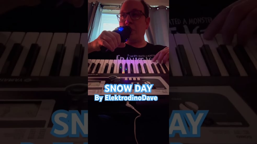 Song for a snow day #snowday #freestyle #keyboards #vintage