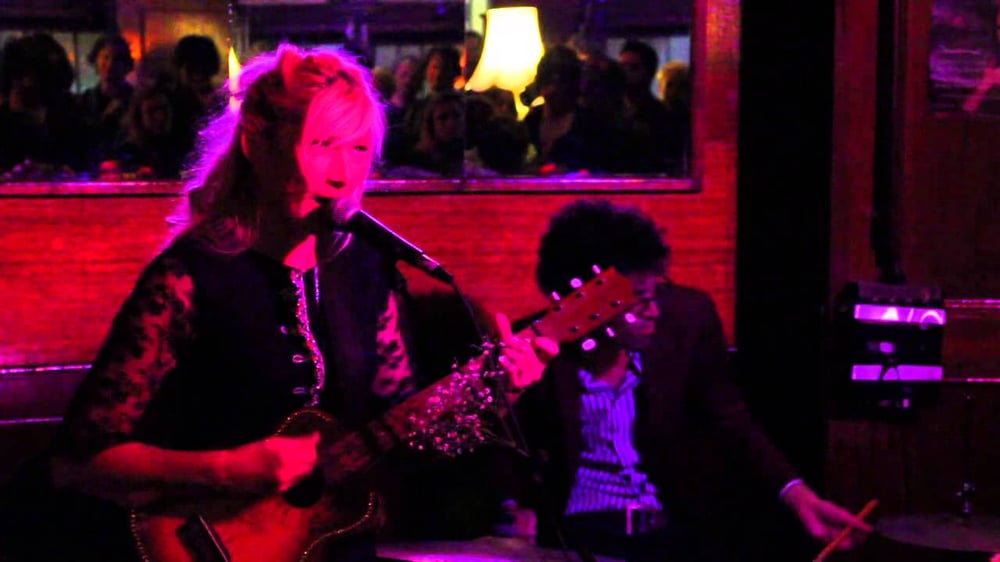 Lo Carmen 'Just Go Along For The Ride' Live at the Hollywood