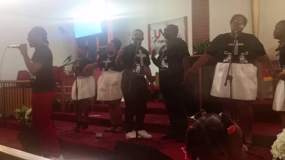 Anthony Avery ft. Tay Young- The Great I Am (Live)