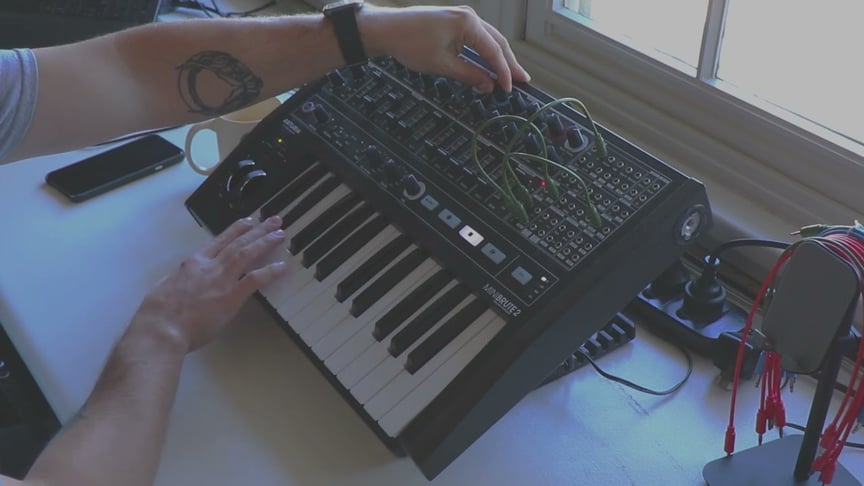 A Quick 4 Layer Birthday Jam - Arturia Minibrute 2