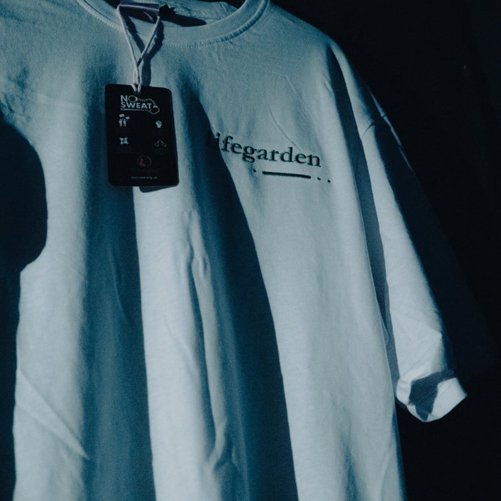 Embroidered lifegarden Tee