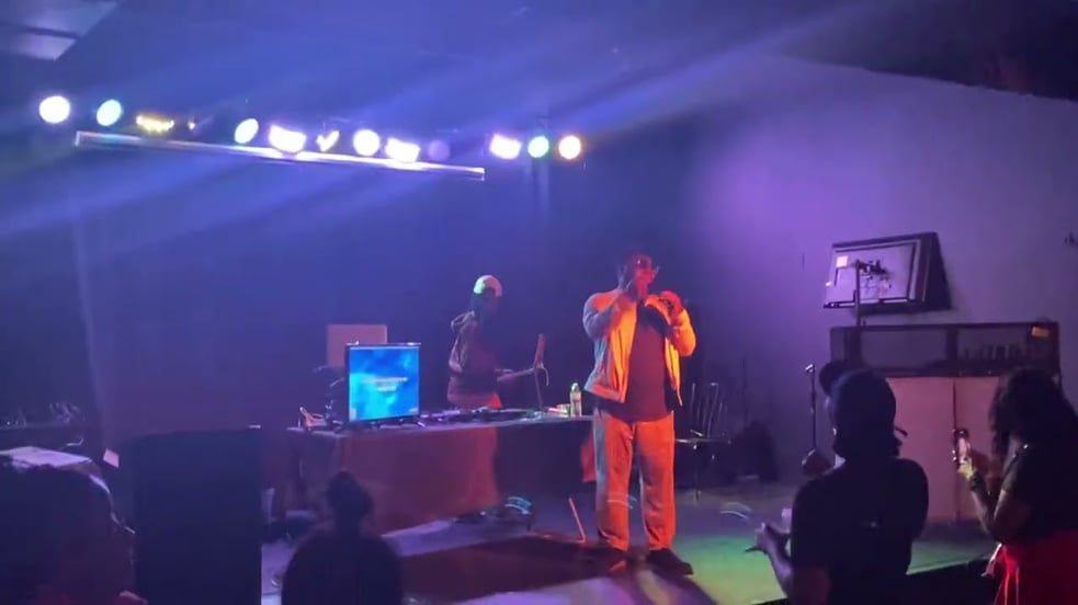 @RobertHawkinsTV “End of the Road” by @BoyzIIMenOfficial St. Louis, MO @ House of Soul 10/09/24