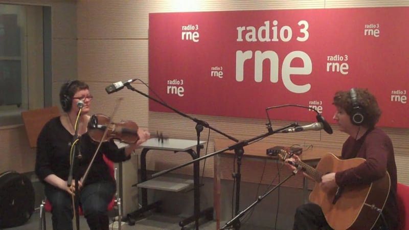 Ally Kerr - Short video of appearance on Spanish Radio RNE 3 show Disco Grande