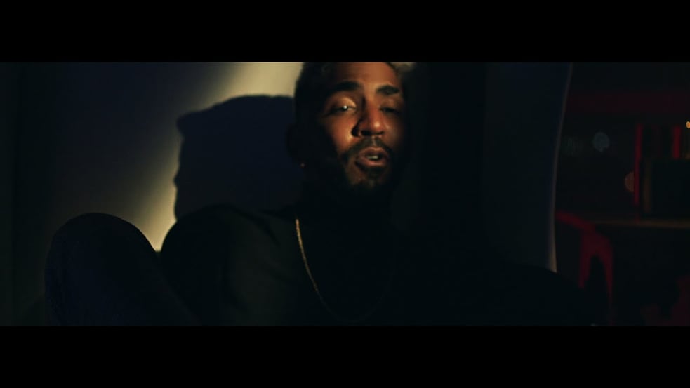 Enniel - SE SUPONE (Video Oficial)