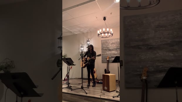 Polly Lal - I Don't Mind (Live)