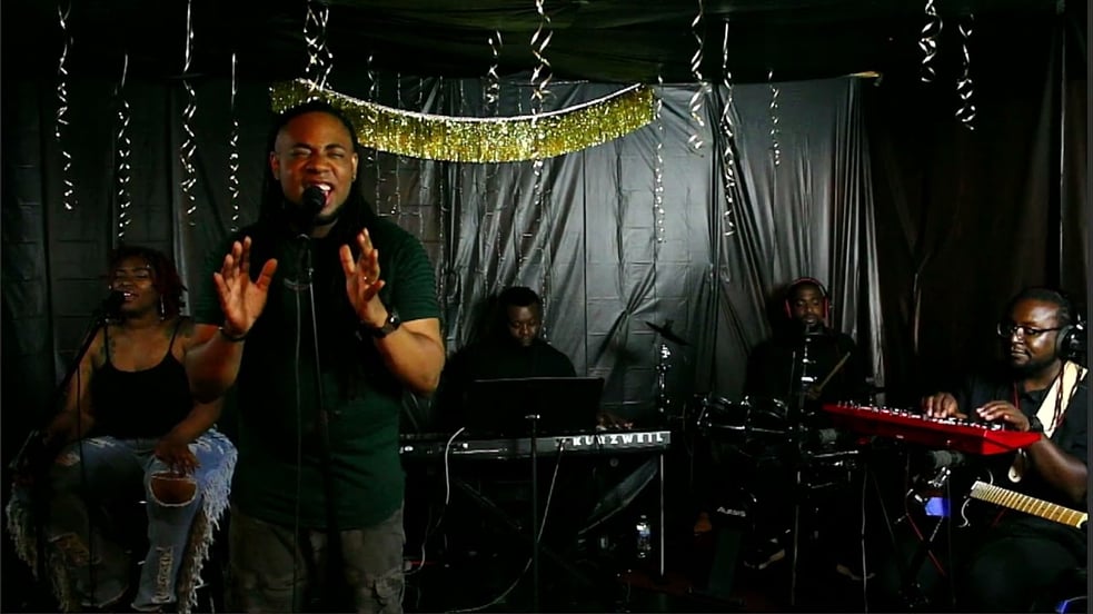 Crush - Tony Aye! (Live)