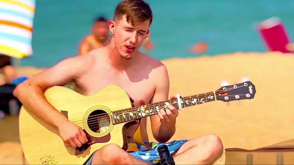 Nathan Skrobarczyk sings JOSH TURNER on the Beach! 🌊🏝️