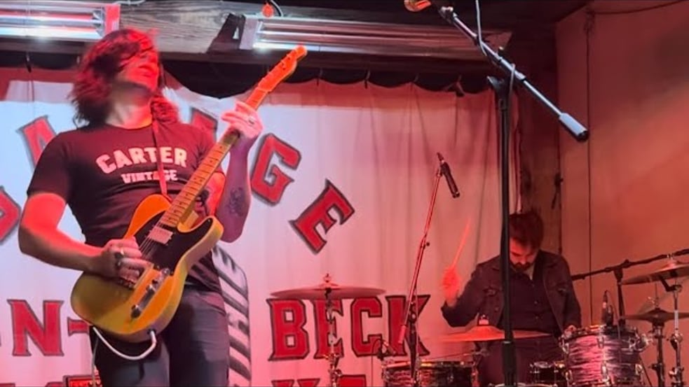 7 Train LIVE IN SLC - Rett Smith - Guitar Solo!