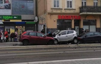Автомобиль въехал в толпу людей в польском Щецине, 17 пострадавших