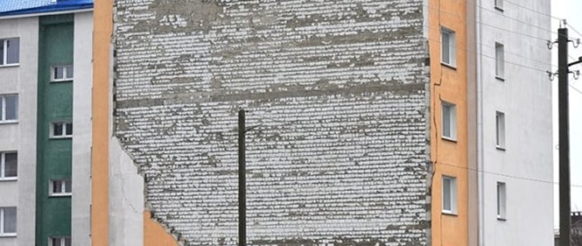 В доме под Гомелем обрушилась стена