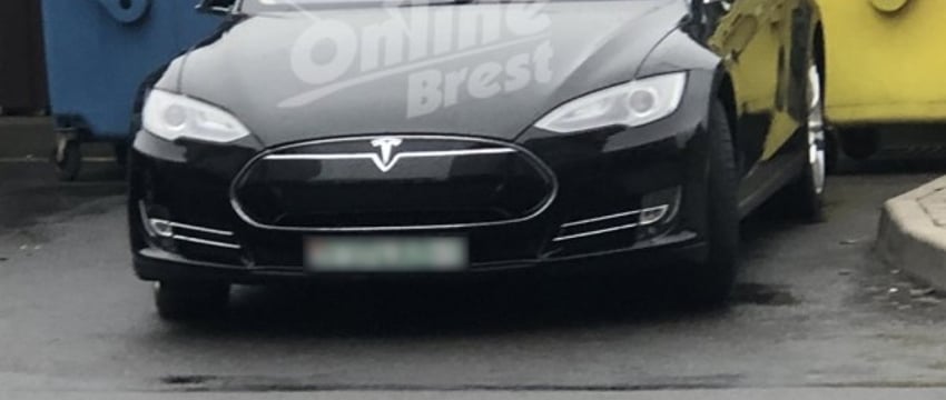 В Бресте оштрафовали водителя Tesla. Вот подробности