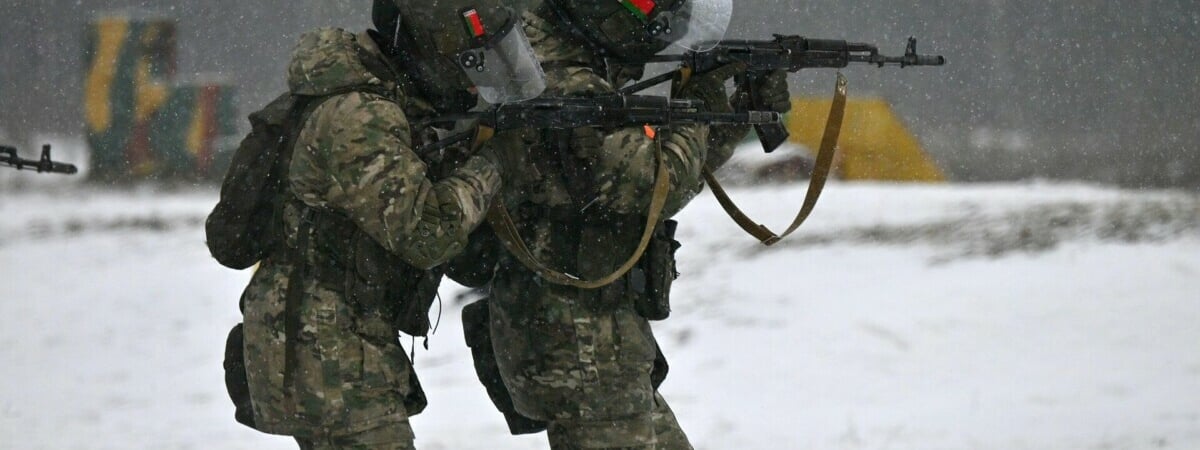 Двое военных Беларуси получили огнестрельные ранения — Минобороны