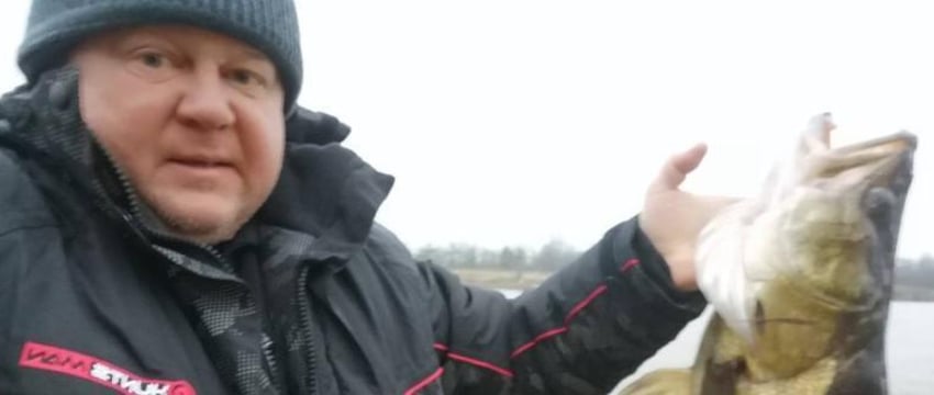Бобруйчанин поймал судака с рекордным для Беларуси весом 7,7 кг
