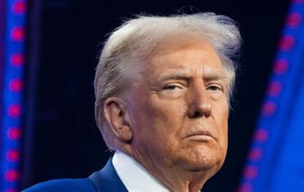 Раскрыты причины, по которым Трамп проявляет интерес к России