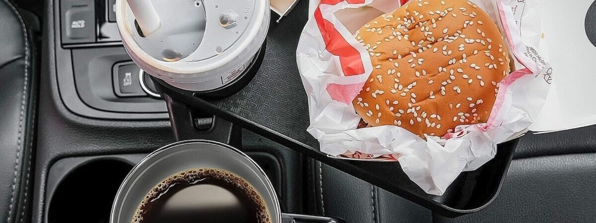 «Нашли 1500 бактерий» — Врачи посоветовали не есть в автомобилях. А что делать, если без этого никак? — Полезно