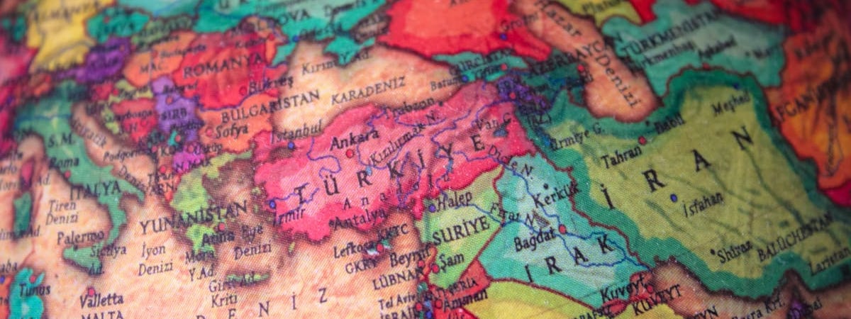 Иранские власти неожиданно решили снять запрет на импорт в страну новых моделей iPhone