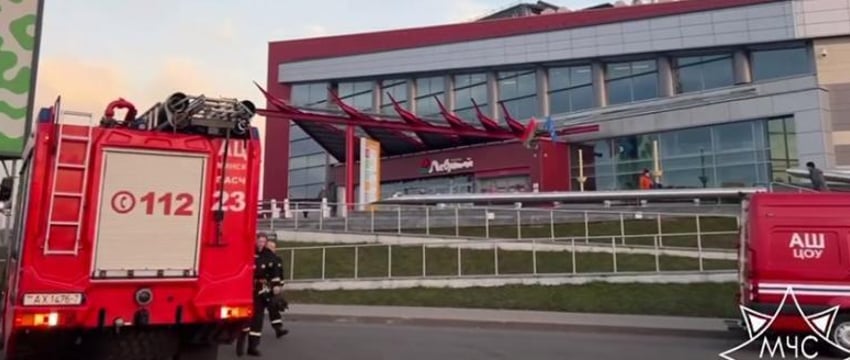 В Минске горел аквапарк «Лебяжий»