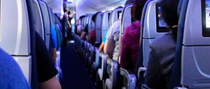 Путешественникам рассказали, что нельзя делать в самолете – это опасно