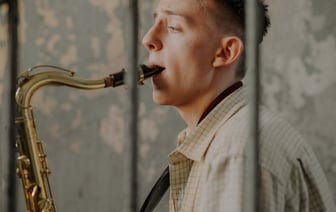 РКН заблокировал профиль музыканта AP$ENT на стримингах из-за «материалов, направленных на дестабилизацию»