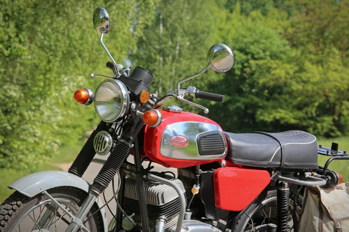 Житель Брестской области несколько лет восстанавливал чехословацкую Jawa 634. Посмотрите, что у него получилось