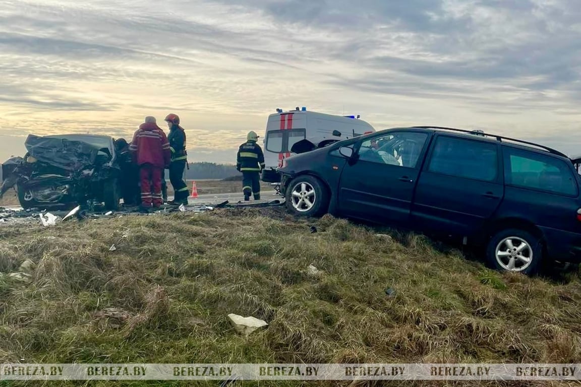Жесткое ДТП в Березовском районе: водитель и подросток-пассажир в больнице