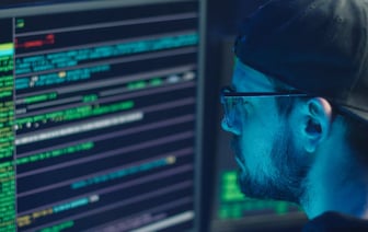 Россия ночью запустила по Украине "Искандеры", ударные дроны и имитаторы