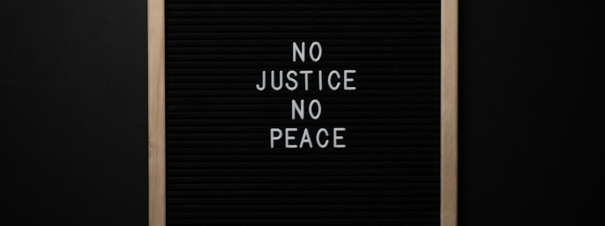 Конгресс США хочет заставить Байдена расширить санкции