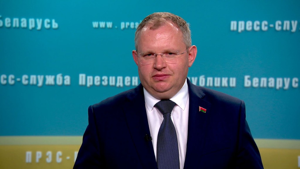 Лукашенко уволил двух чиновников