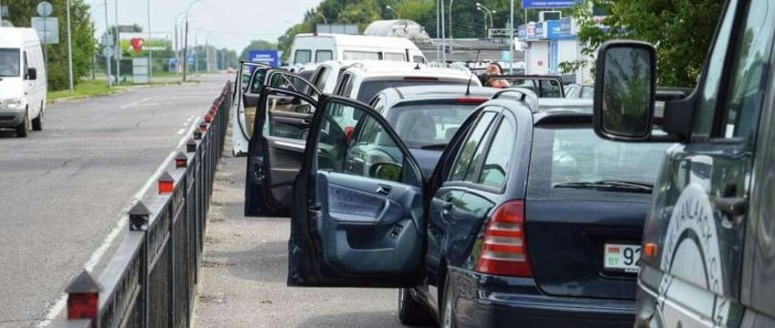 Польша не будет запрещать въезд легковушек с белорусскими номерами