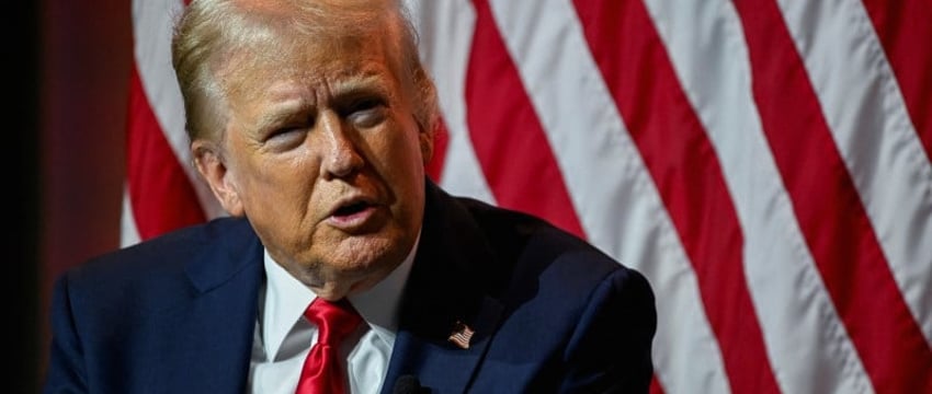 Американский суд отклонил два уголовных обвинения против Трампа.