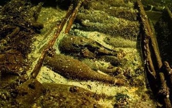 Клад с сотней бутылок шампанского XIX века нашли на дне Балтийского моря