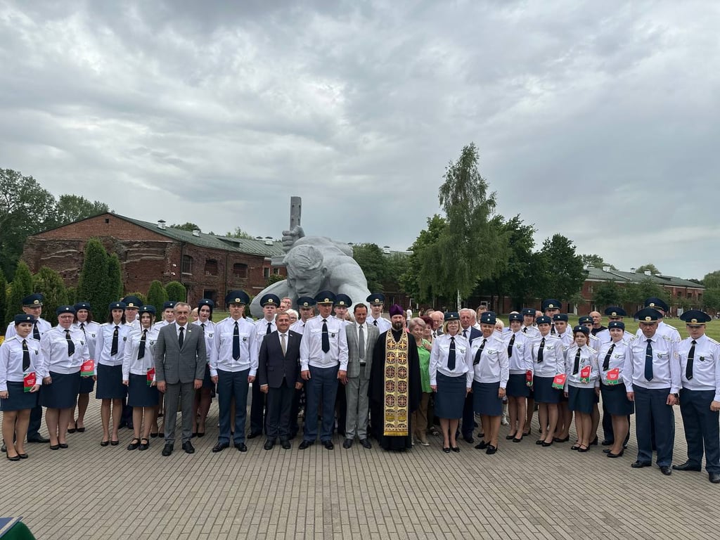 Более 20 новобранцев-таможенников приняли присягу в Брестской крепости