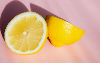 Можно ли есть фрукты с тёмными пятнами? Учёные рассказали, в каких случаях организму грозит «суперинфекция» — Полезно