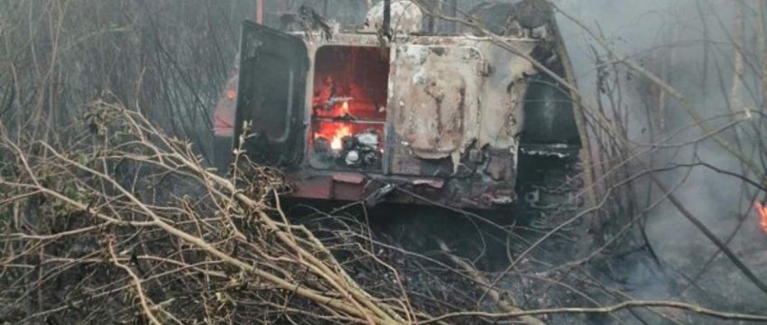 В Столинском районе потушили крупный пожар. Сгорел вездеход