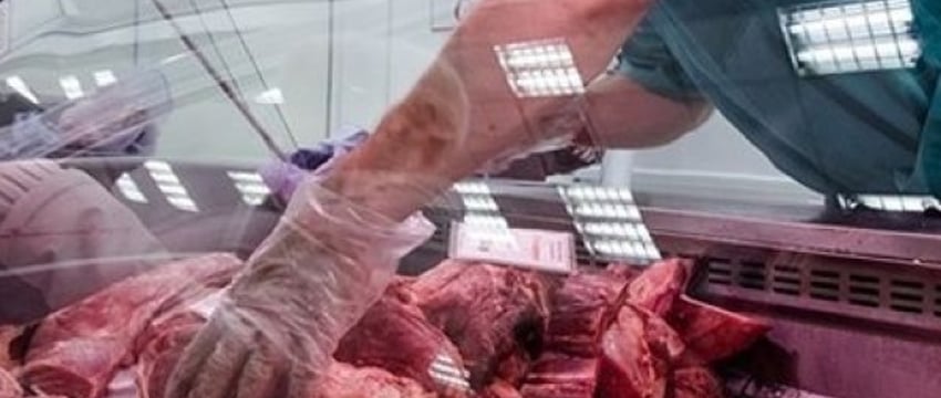 Как выбрать на рынке мясо, чтобы не отравиться