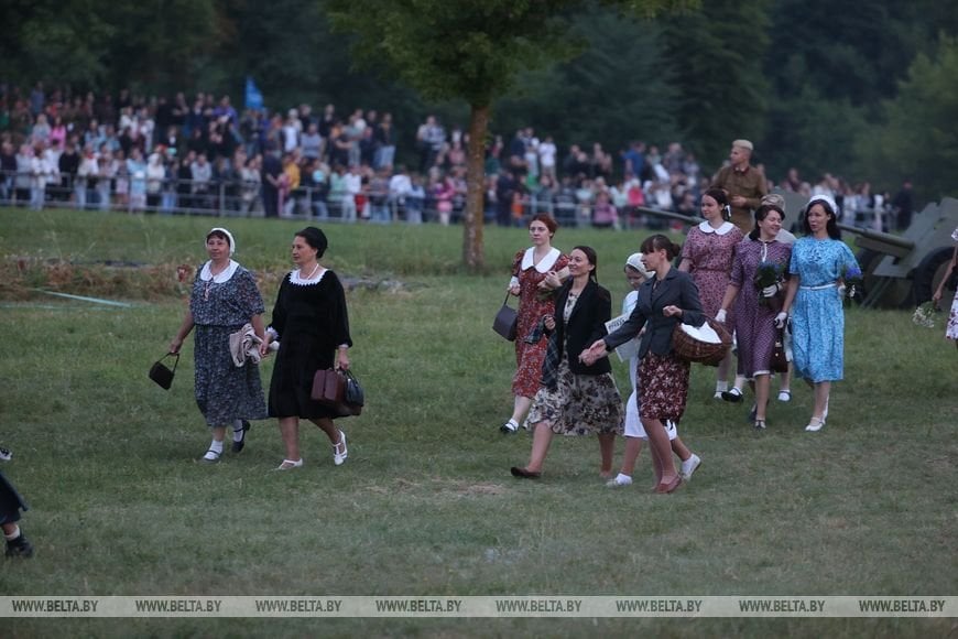 В ночь на 22 июня реконструкторы воссоздали эпизоды обороны Брестской крепости