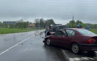 В Бресте столкнулись Dodge и Toyota. Подробности ДТП