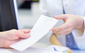 В Беларуси к концу 2025 года перейдут на электронные больничные