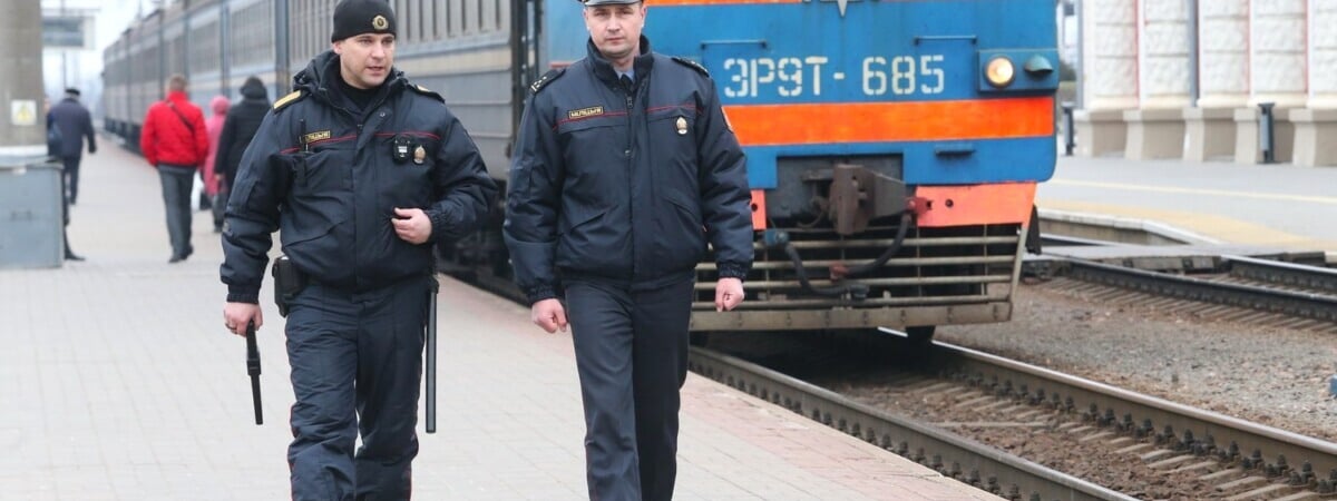 Штраф до 1260 рублей. В милиции объяснили белорусам, за какие надписи — административка, а за что — уголовка